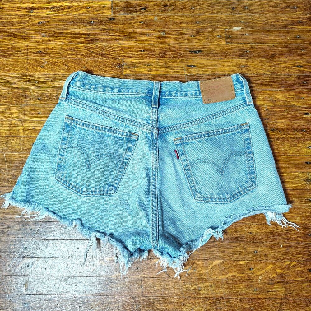 Levi's 501 Cut Off Daisy Dukes Cowgirl 100% Cotton Shorts Wmns Sz 28/T658